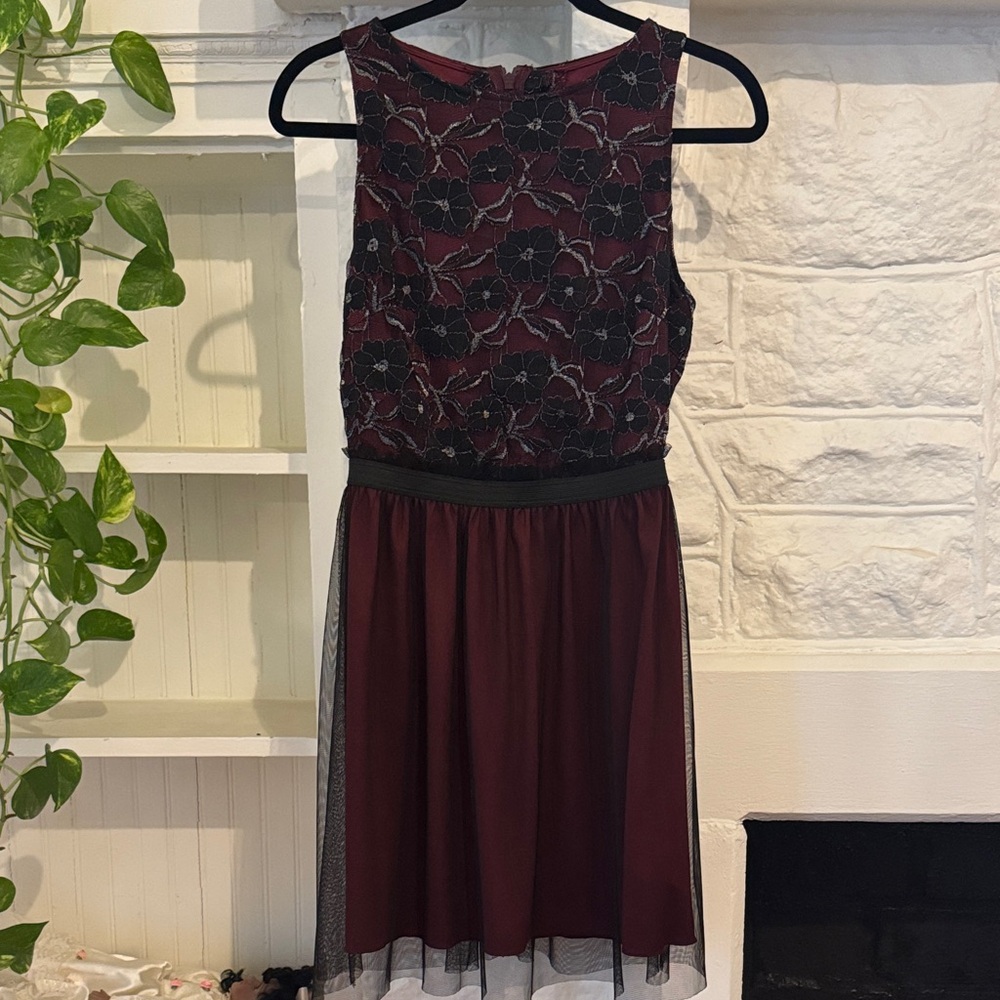 Source Unknown Burgundy and Black Lace Mini Dress